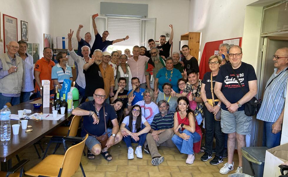 
	La festa nel comitato elettorale

