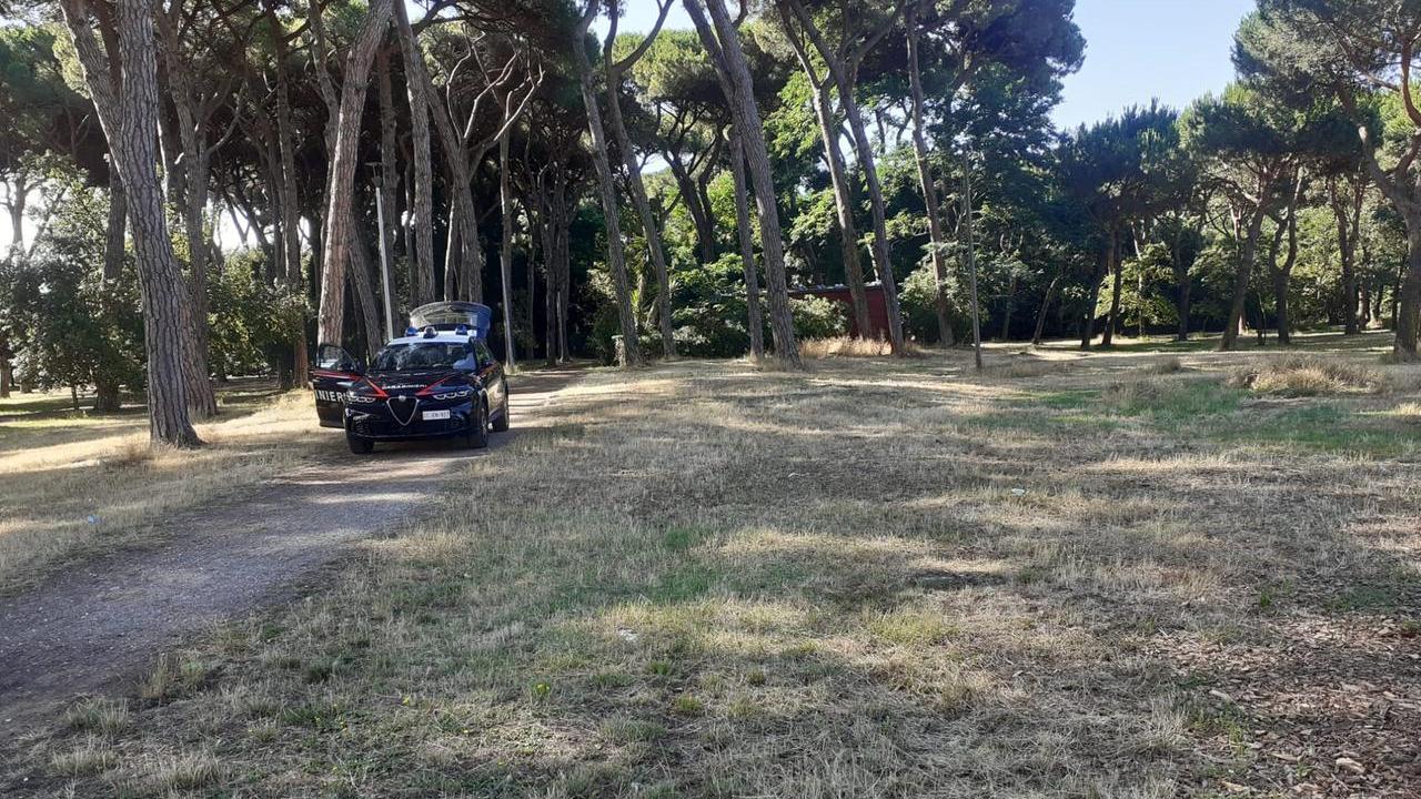Viareggio, trovato morto su una panchina