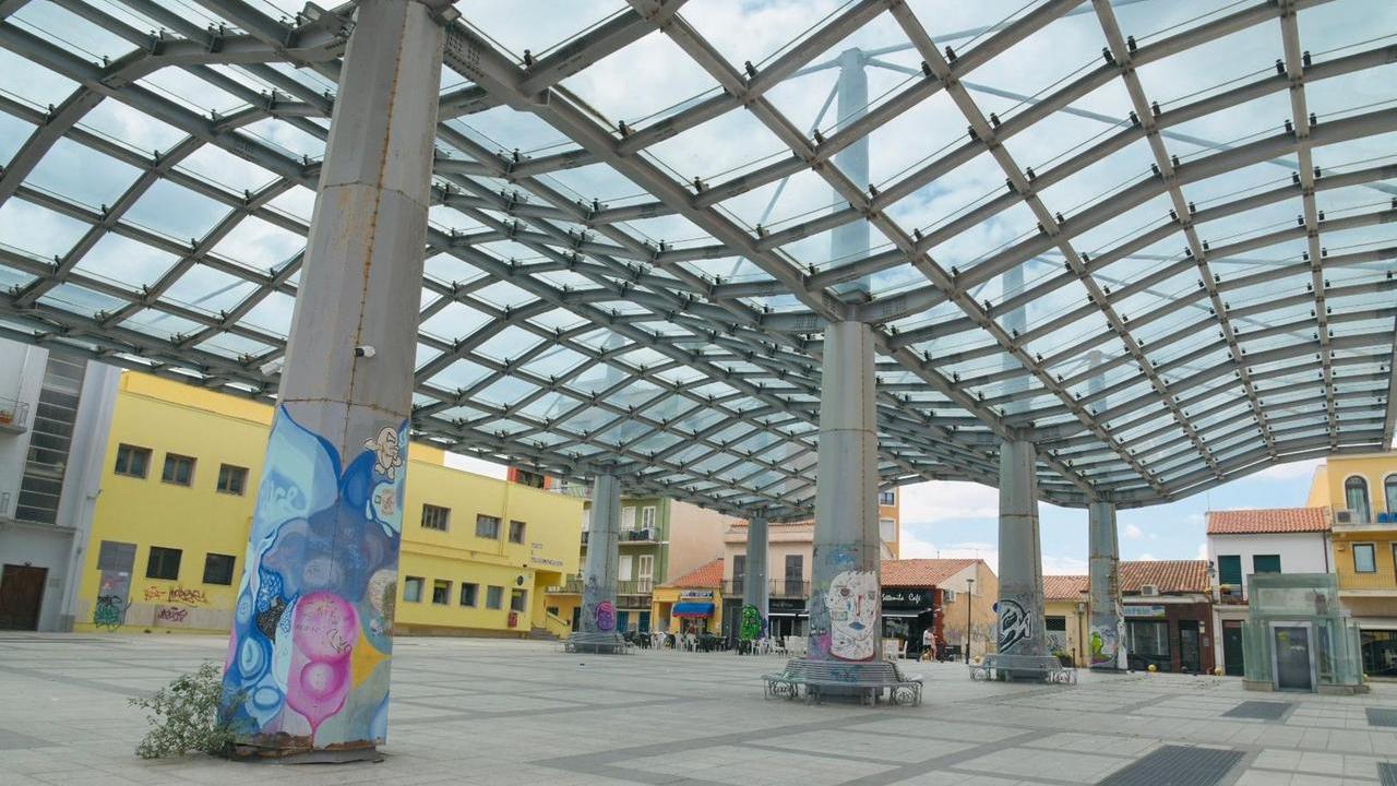 Sicurezza, parcheggi e rifiuti: vita in trincea nel centro storico di Olbia