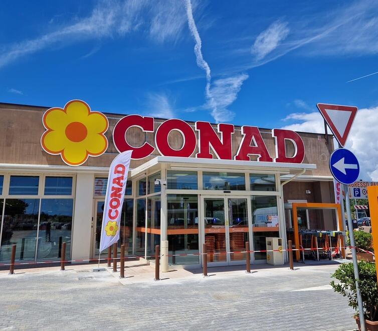 Castiglione della Pescaia, apre il nuovo Conad green e attento alle eccellenze locali
