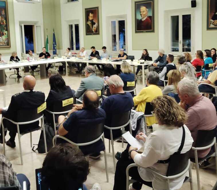 Baby gang, Vignola ora si schiera: «Un patto per fermare la violenza»