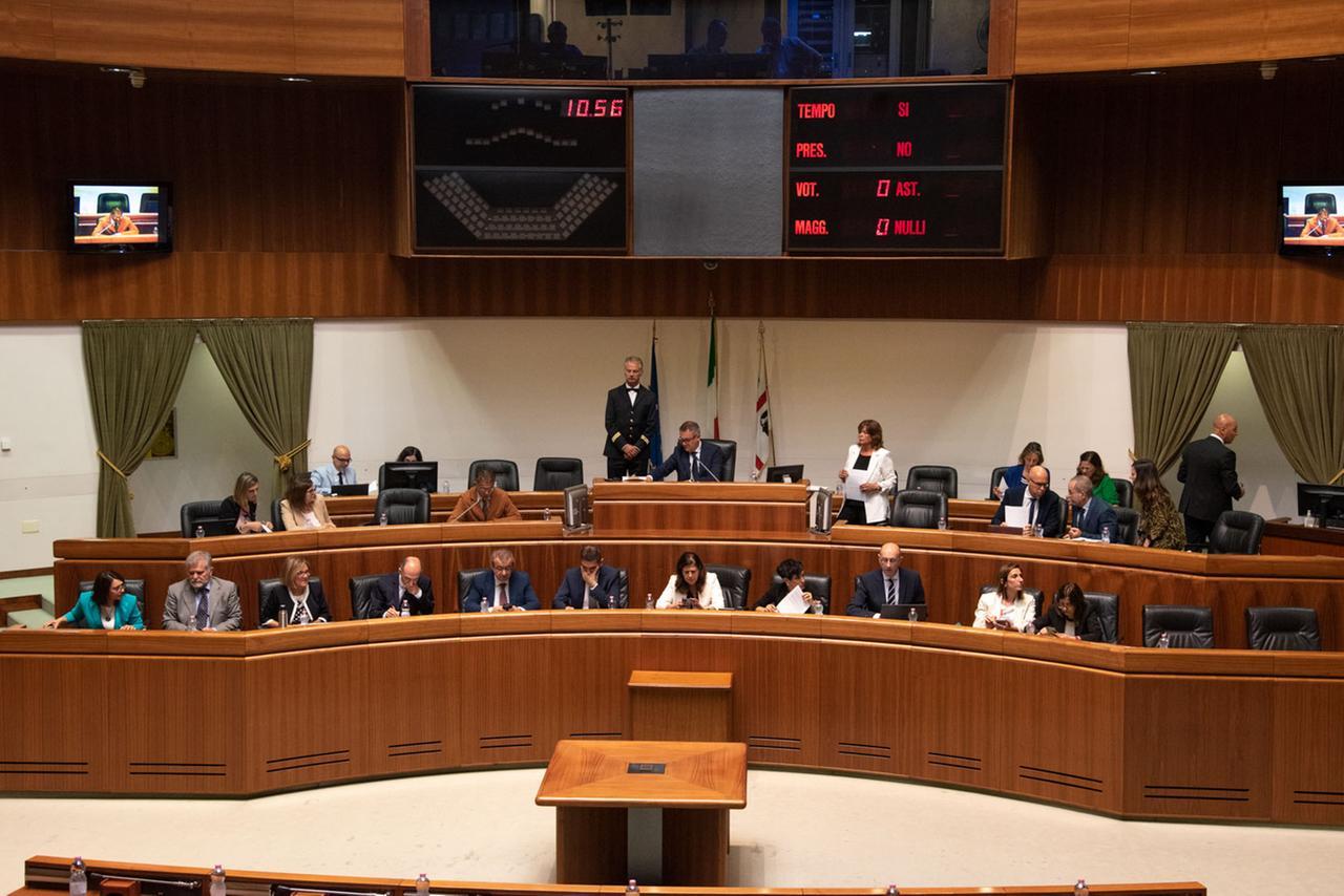 Cagliari una seduta del consiglio regionale