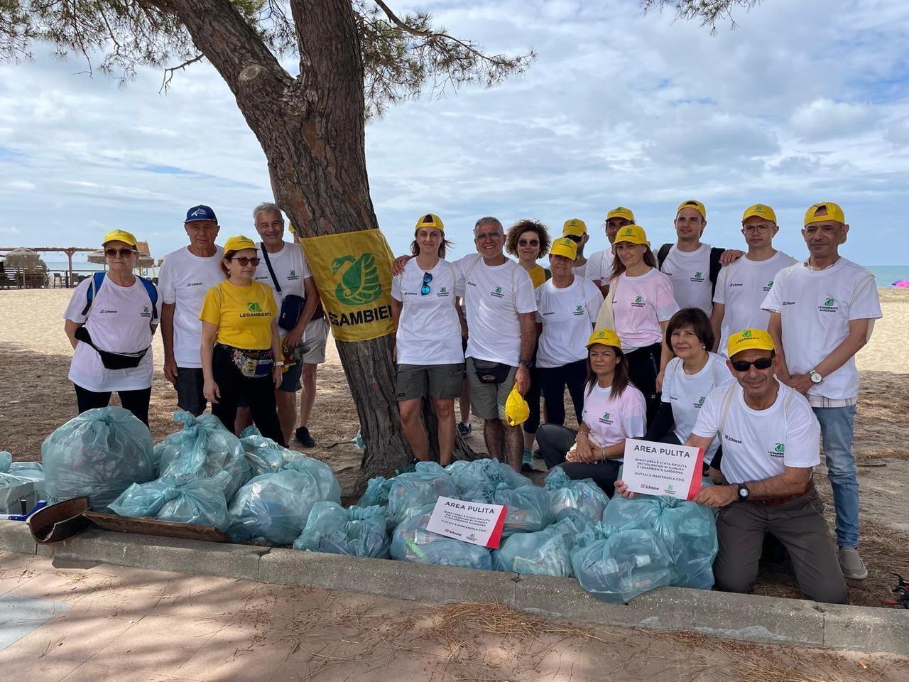 Oristano, a Torregrande la raccolta dei rifiuti “speciali” della movida