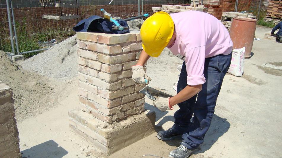 Inail, a Massa sabato da bollino rosso per i lavoratori: «Stop alle attività più a rischio nelle ore calde»