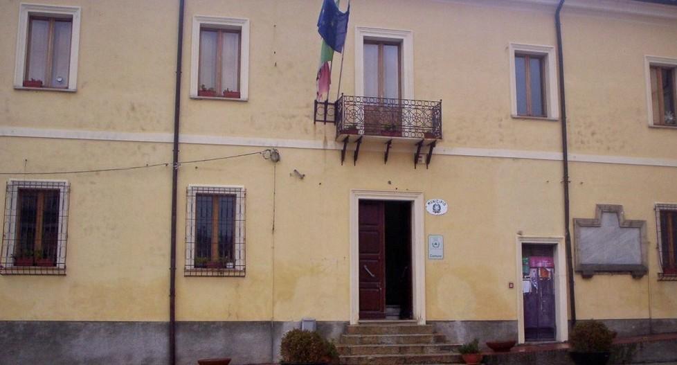 Orani, la replica al sindaco: «Doveva dimettersi prima» 