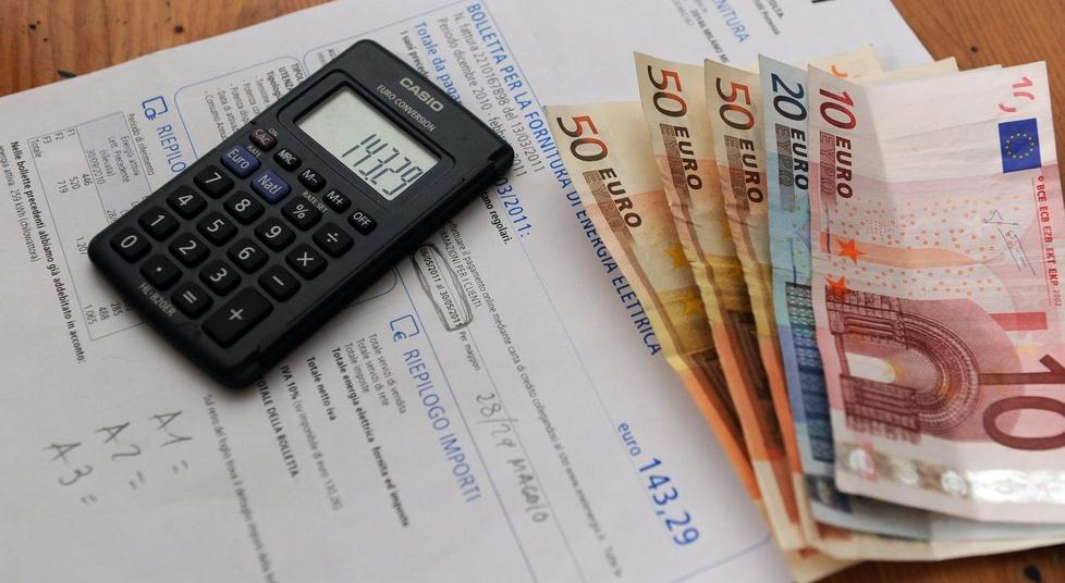 Energia elettrica e mercato libero: in Toscana 3 fornitori, cosa cambia passando al regime calmierato
