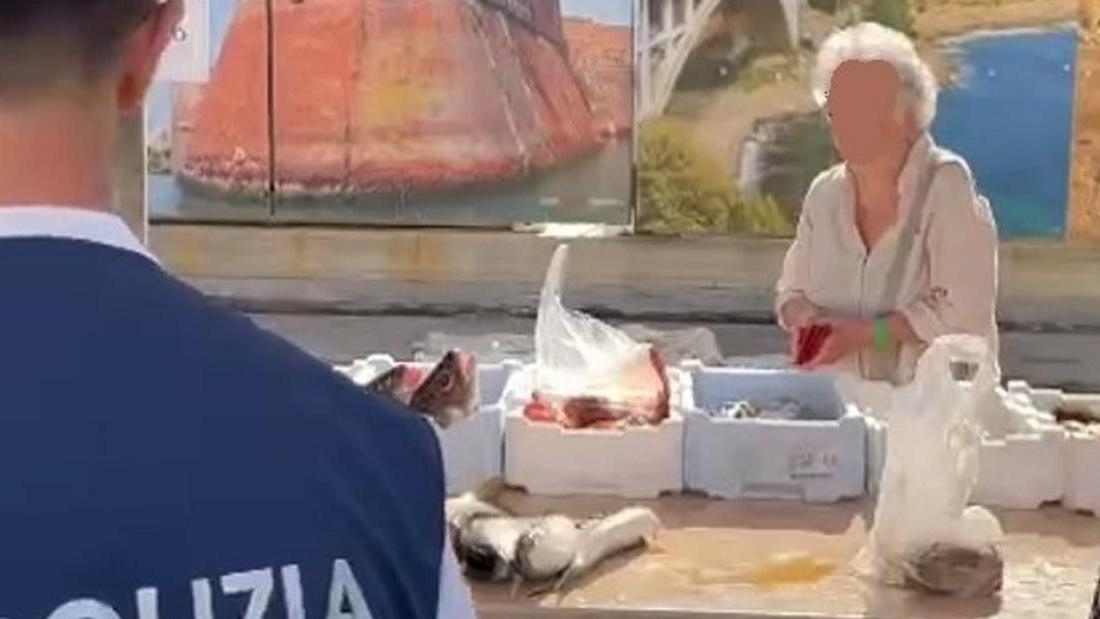 Un banco abusivo ai Quattro Mori 