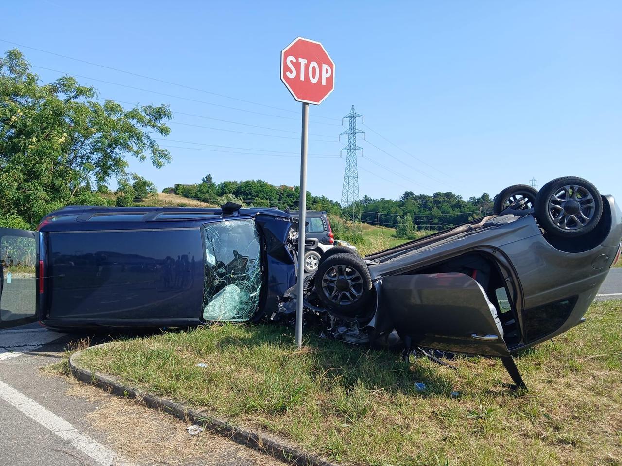 
	Le macchine coinvolte nell'incidente (foto Silvi)


