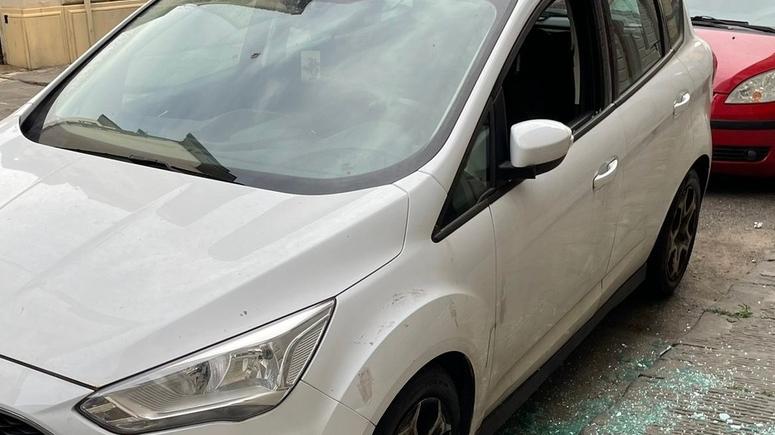 Firenze, ancora raid sulle auto in sosta: i residenti esasperati annunciano azioni