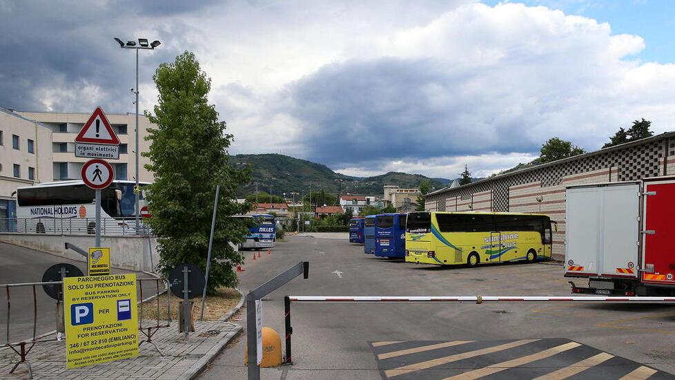 Montecatini, i ladri hanno preso di mira i pullman turistici