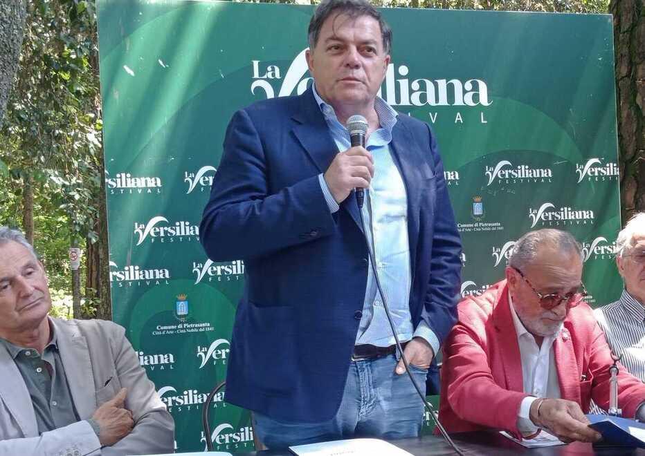 Pietrasanta, il sindaco Giovannetti critica la Versiliana: «Eccellenza ma troppo legata al passato»