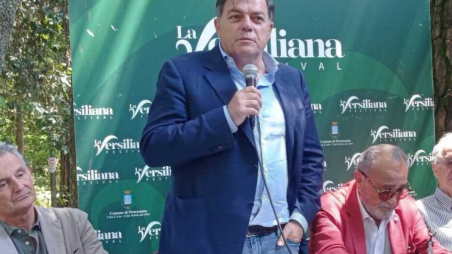 Pietrasanta, il sindaco Giovannetti critica la Versiliana: «Eccellenza ma troppo legata al passato»