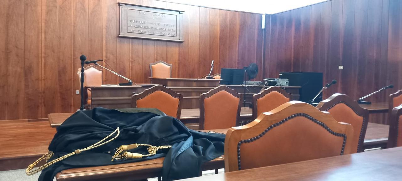 Olbia, danneggiò la macchina della ex: 30enne a processo per stalking