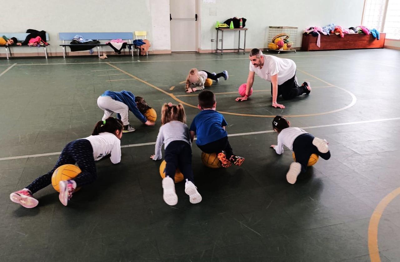 Lo sport a Reggio Emilia parte dalle basi: ecco i Bobcats. «Col gioco insegniamo ai più piccoli»