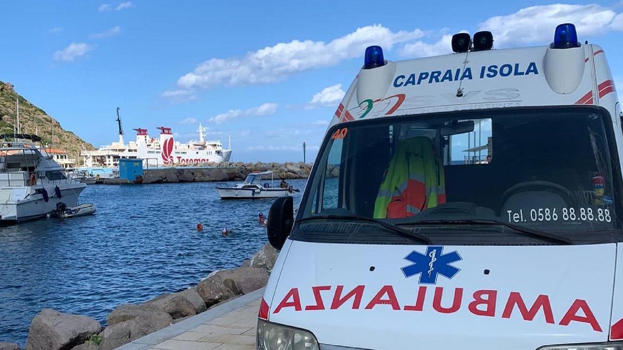 Un'ambulanza della Svs di Capraia (foto d'archivio)