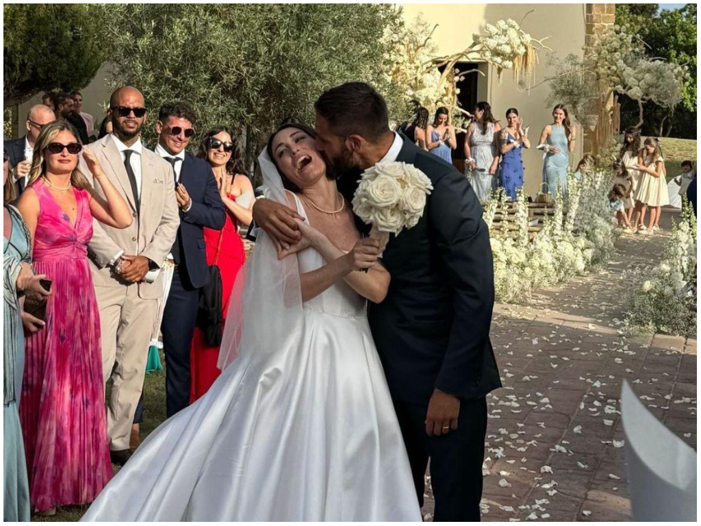 Leonardo Pavoletti ed Elisa Aliotta oggi sposi