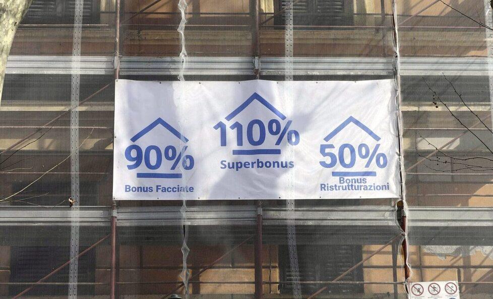 Nella foto d’archivio un cantiere aperto con il superbonus del 110%