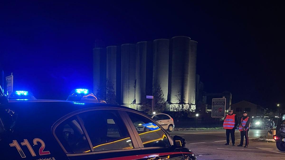 Raid vandalico a Guastalla, con un oggetto appuntito rovina 30 auto parcheggiate