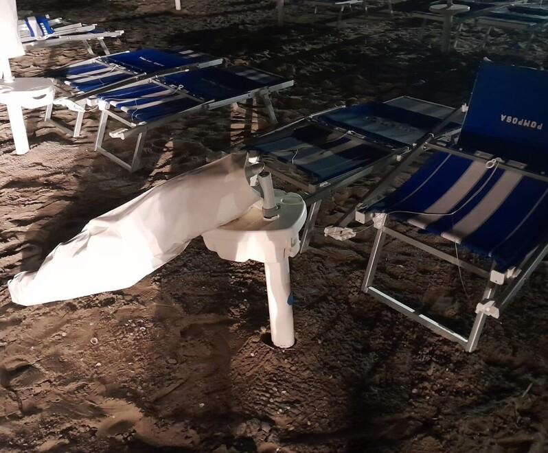 Lidi, vandali in azione: i minorenni sono fuori controllo