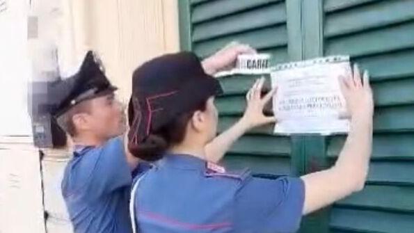 Cascina, giro di prostitute nella casa sulla Tosco Romagnola: duemila chiamate di clienti al mese