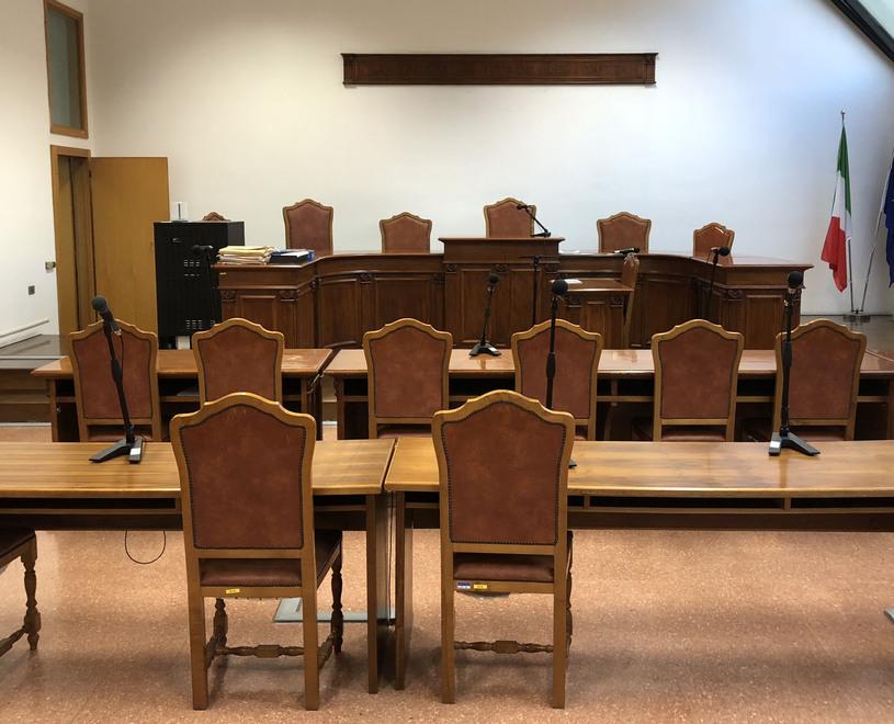 Ferrara, i condizionatori non funzionano In tribunale. Il caldo è insopportabile