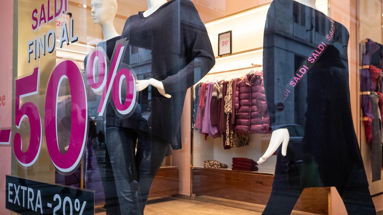 Anche a Modena il via ai saldi estivi: le sei regole per evitare brutte sorprese