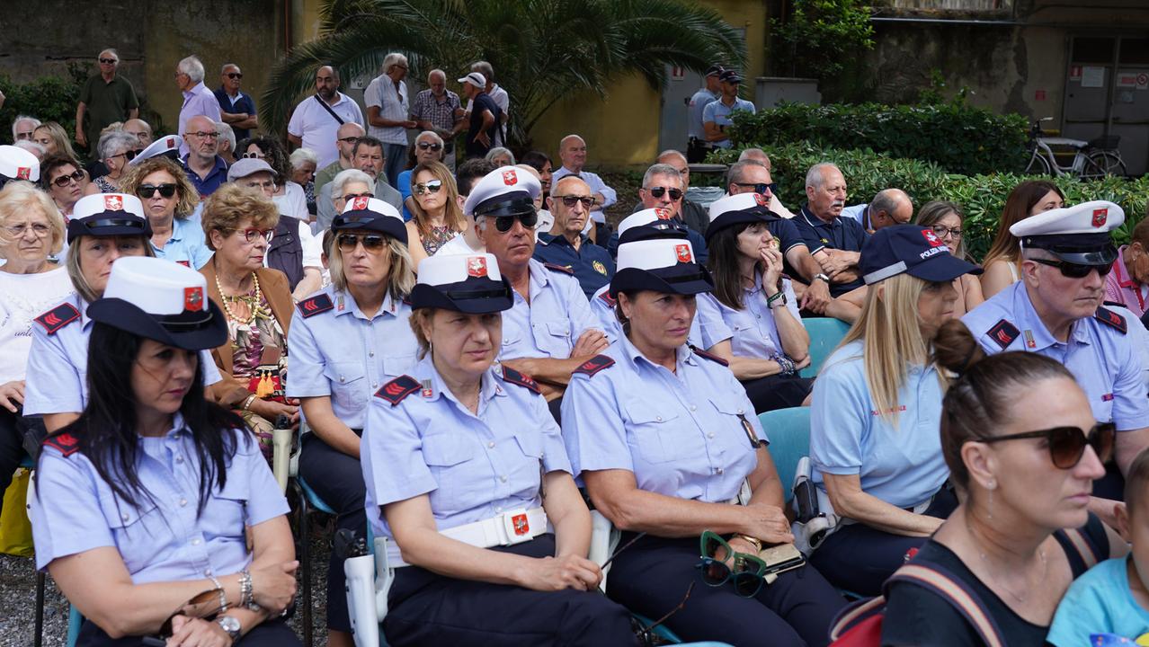 Poliziotti municipale alla festa (foto Franco Silvi)