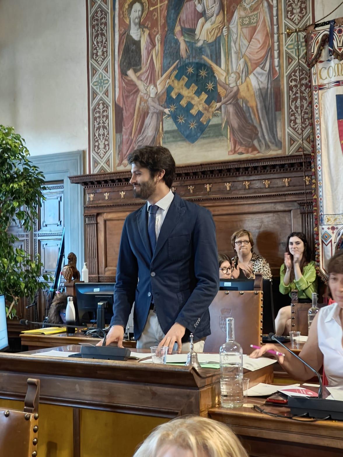 
	Lorenzo Tinagli dopo l'elezione

