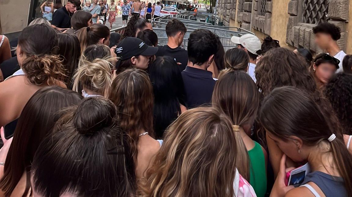 Code, caldo e malori per i fan di Tedua