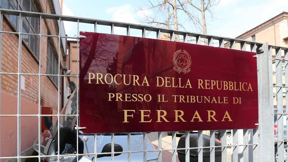 Ferrara, morì dopo il pranzo al Sant’Anna: la procura accusa due sanitari