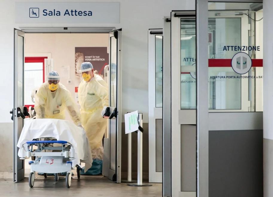Roberto Deriu: «La sanità adesso è bloccata, i direttori lascino subito»