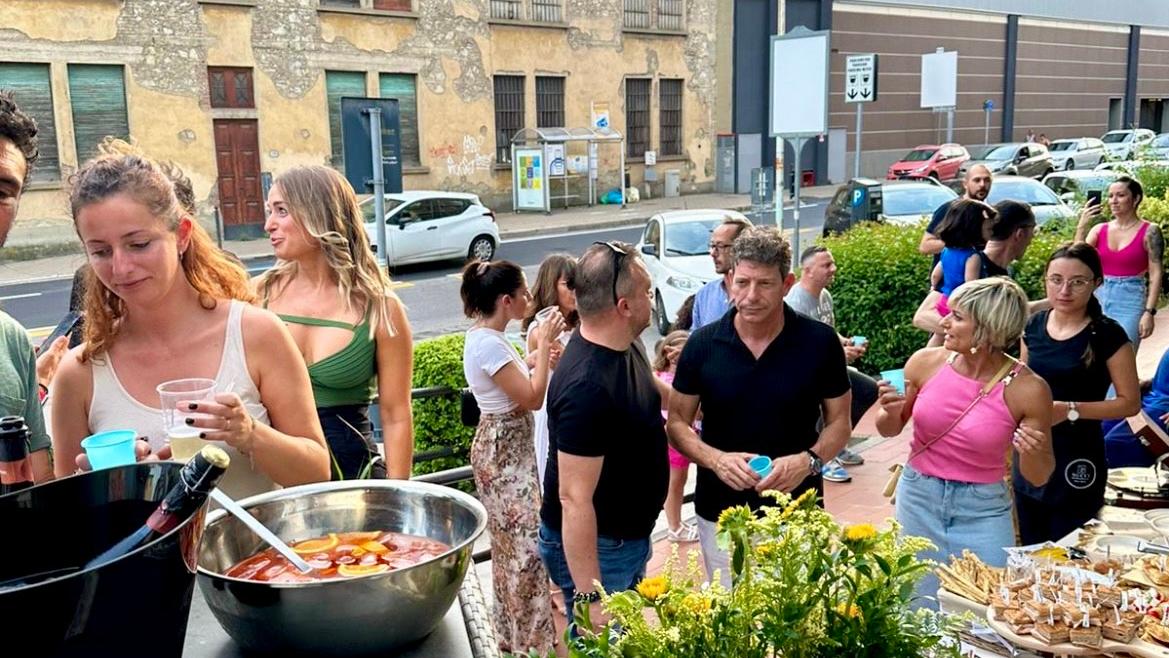 Prato, aperture serali, si accende anche via Ferrucci