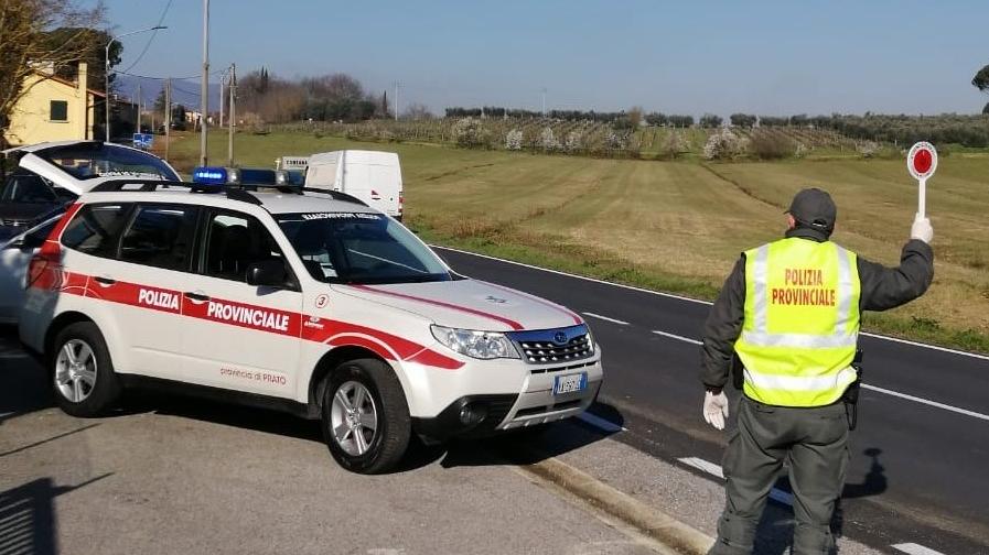 Prato, multa di 12.000 euro all’istruttrice di scuola guida senza autorizzazione