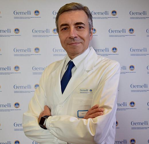 Presunti abusi su una paziente, no al patteggiamento per lo pneumologo Luca Richeldi<br>
