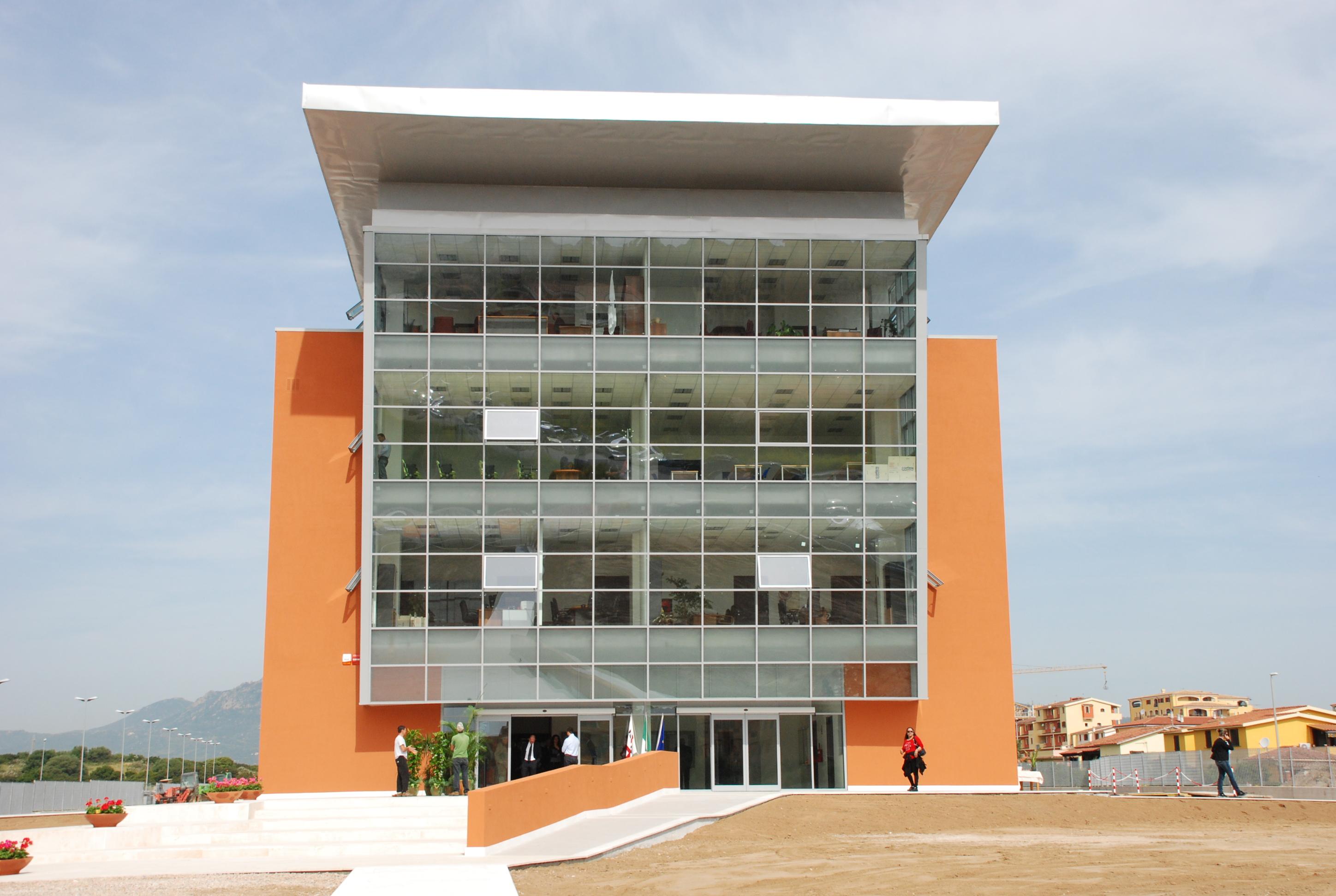 Olbia, i dirigenti della Asl si liquidano i premi di "risultato"