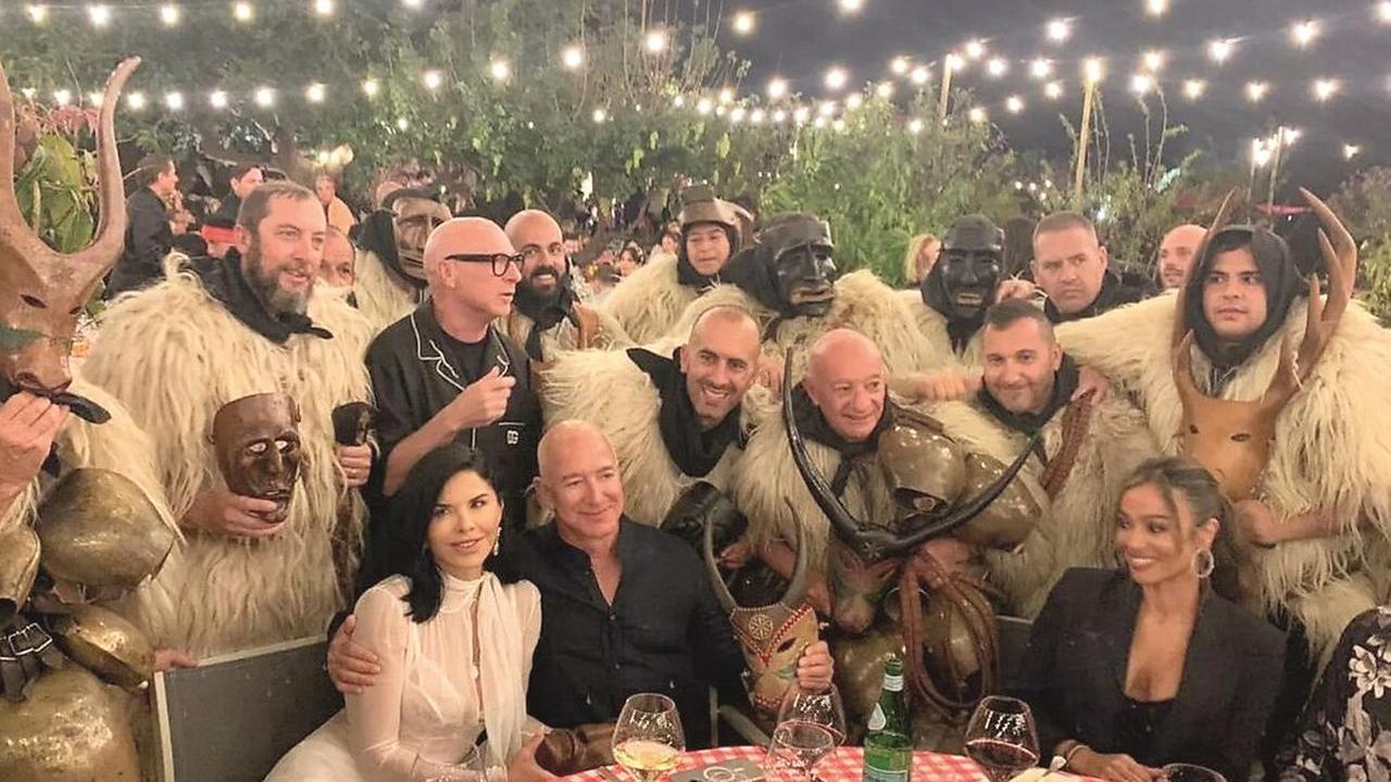 Boes, Merdules e Bezos: insolito incontro al Forte Village