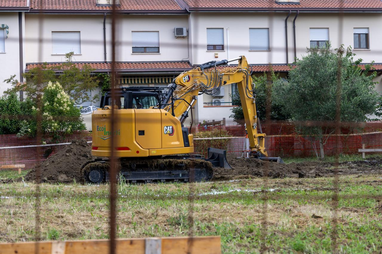 Lavori in via Favero a Ferrara, sospensione immediata