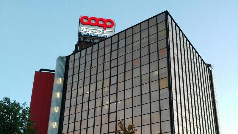 Coop Alleanza chiude la storica sede di Modena: «Ma i 300 lavoratori restano»
