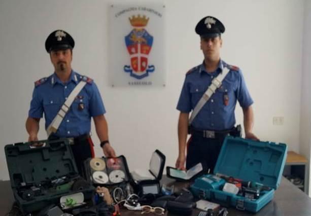 Derubavano le auto, inseguiti e arrestati dai carabinieri