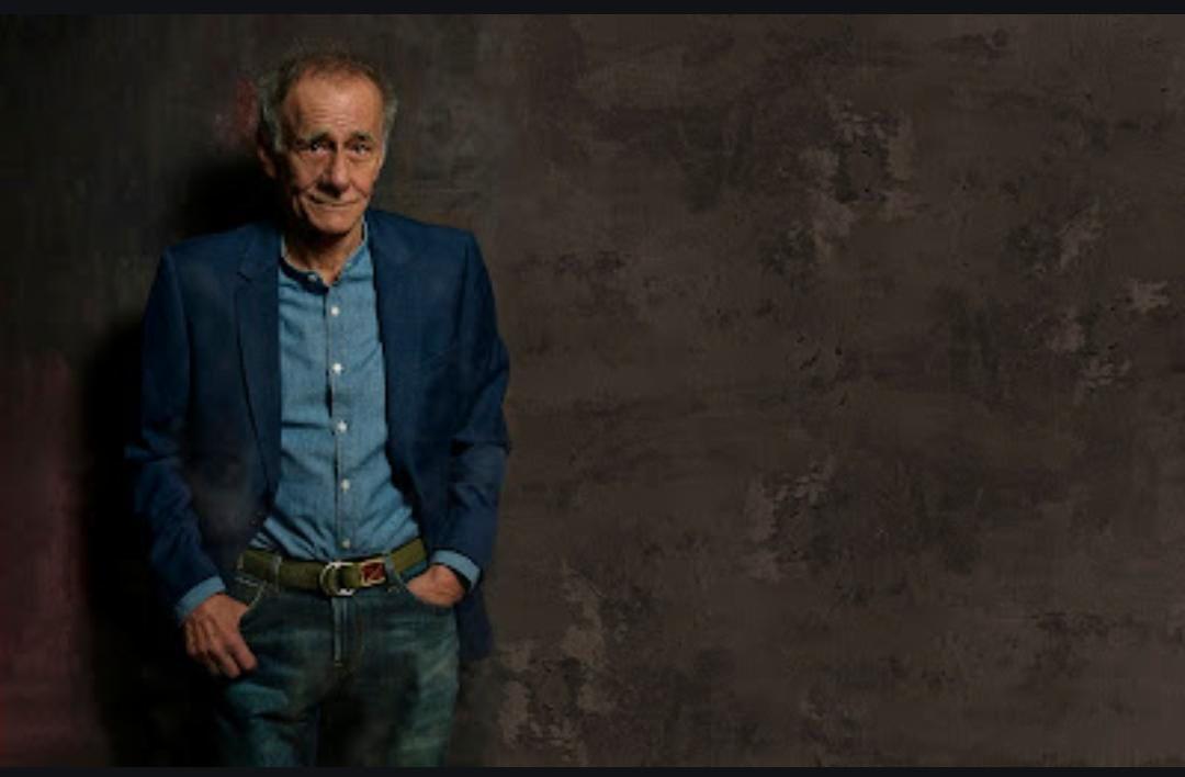 A Livorno arriva Vecchioni, il prof della musica: «Un concerto di canti e monologhi»