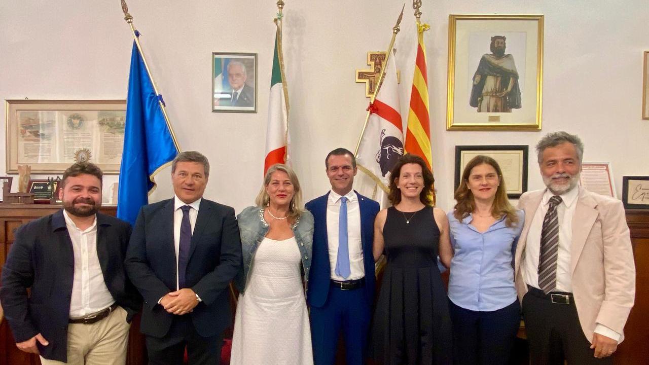 Via libera alla giunta di Alghero, il sindaco Raimondo Cacciotto firma le deleghe