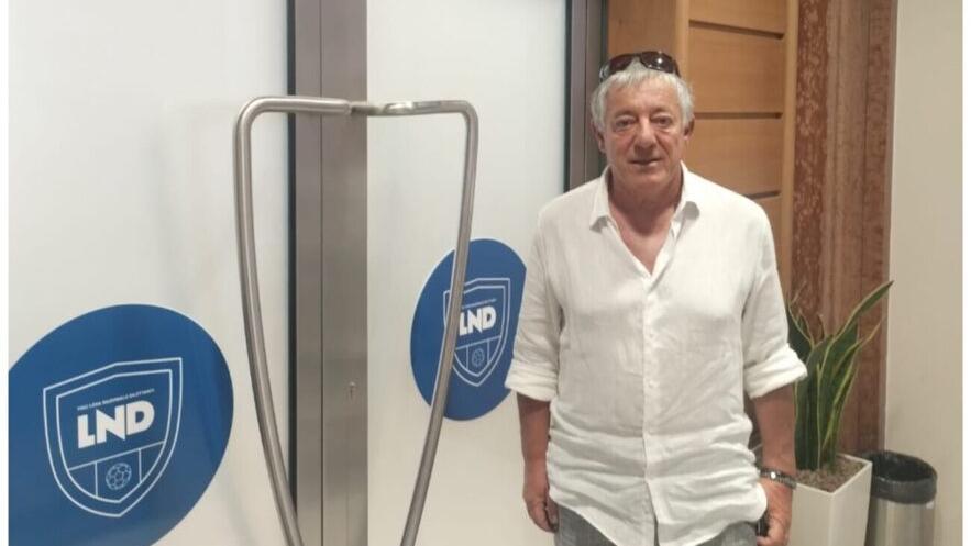 Il presidente della Zenith Audax Prato Carmine Valentini nella sede della Lega nazionale dilettanti dove ha depositato la domanda di ripescaggio in Serie D