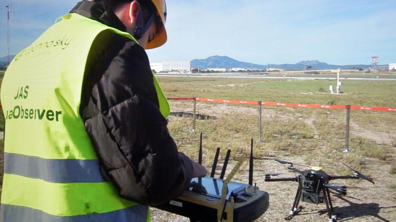 Olbia aeroporto Costa Smeralda si sperimenta l'uso dei droni