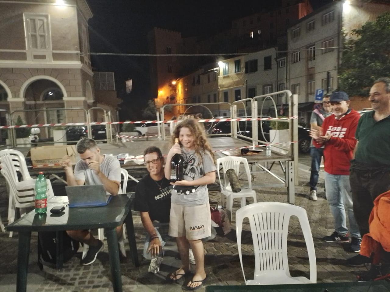 
	Edoardo Fulgentini premiato dopo un torneo vinto (foto d'archivio)

