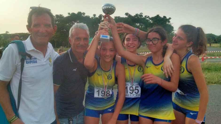La squadra Ragazze che ha vinto l’oro nel campionato di società