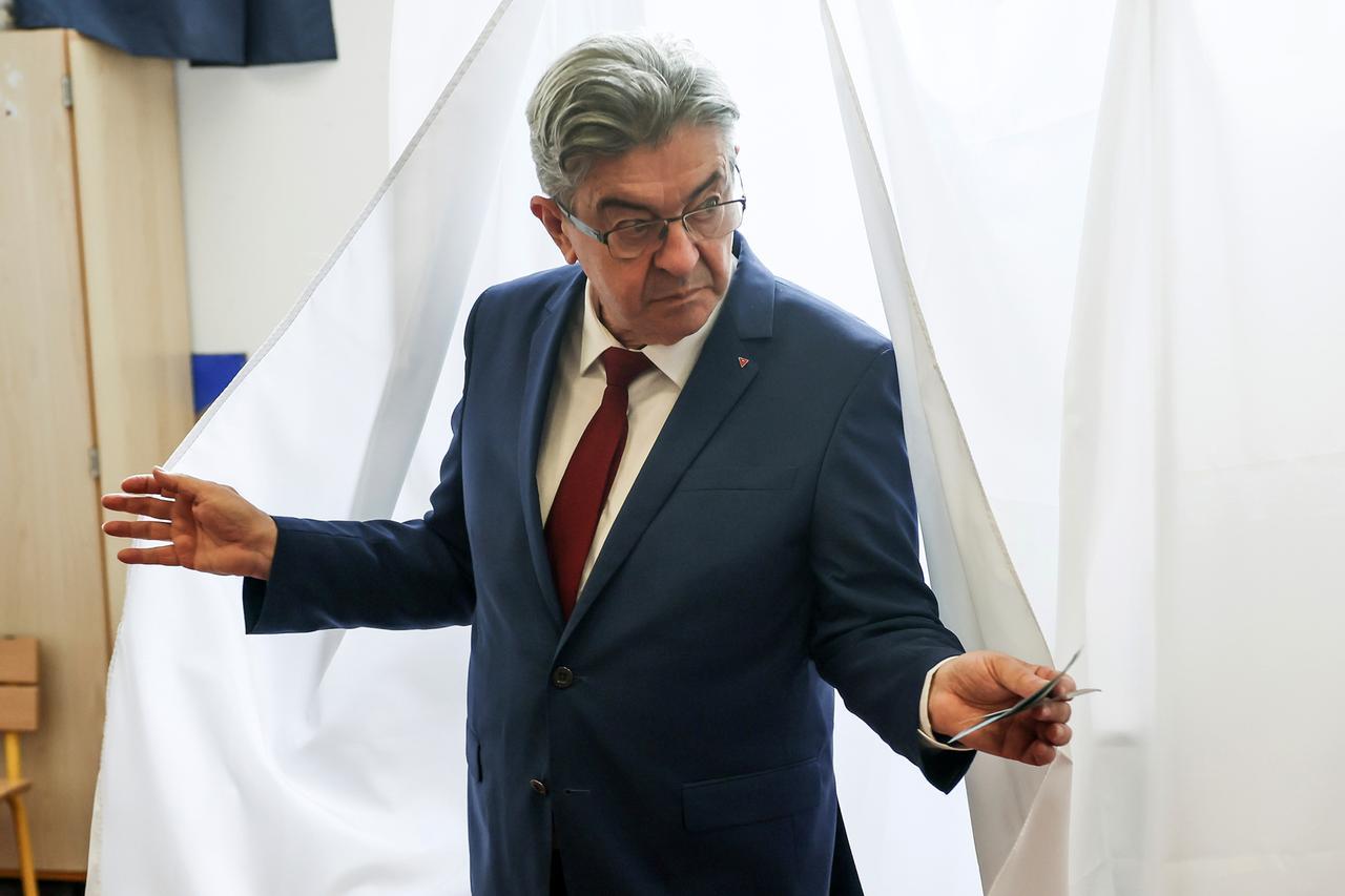 La sinistra francese vince le elezioni: sconfitta la Le Pen