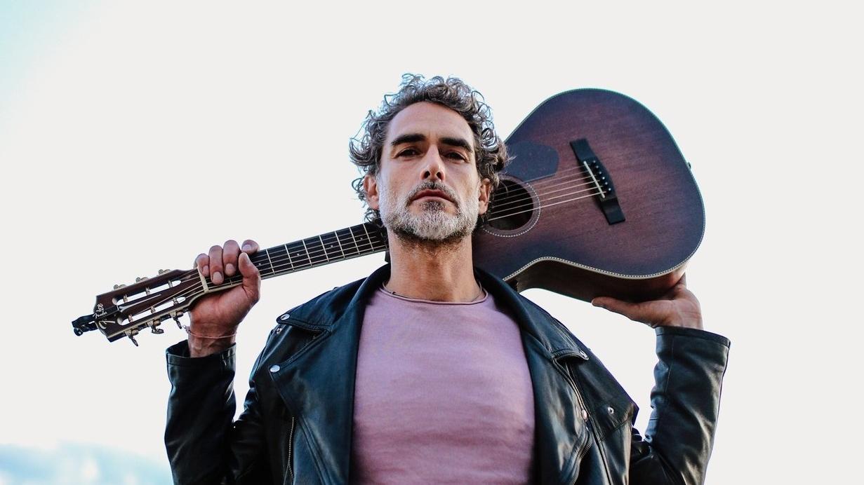 Sergio Muñiz: «La Sardegna la mia preferita per surfare, ma difficile da raggiungere»