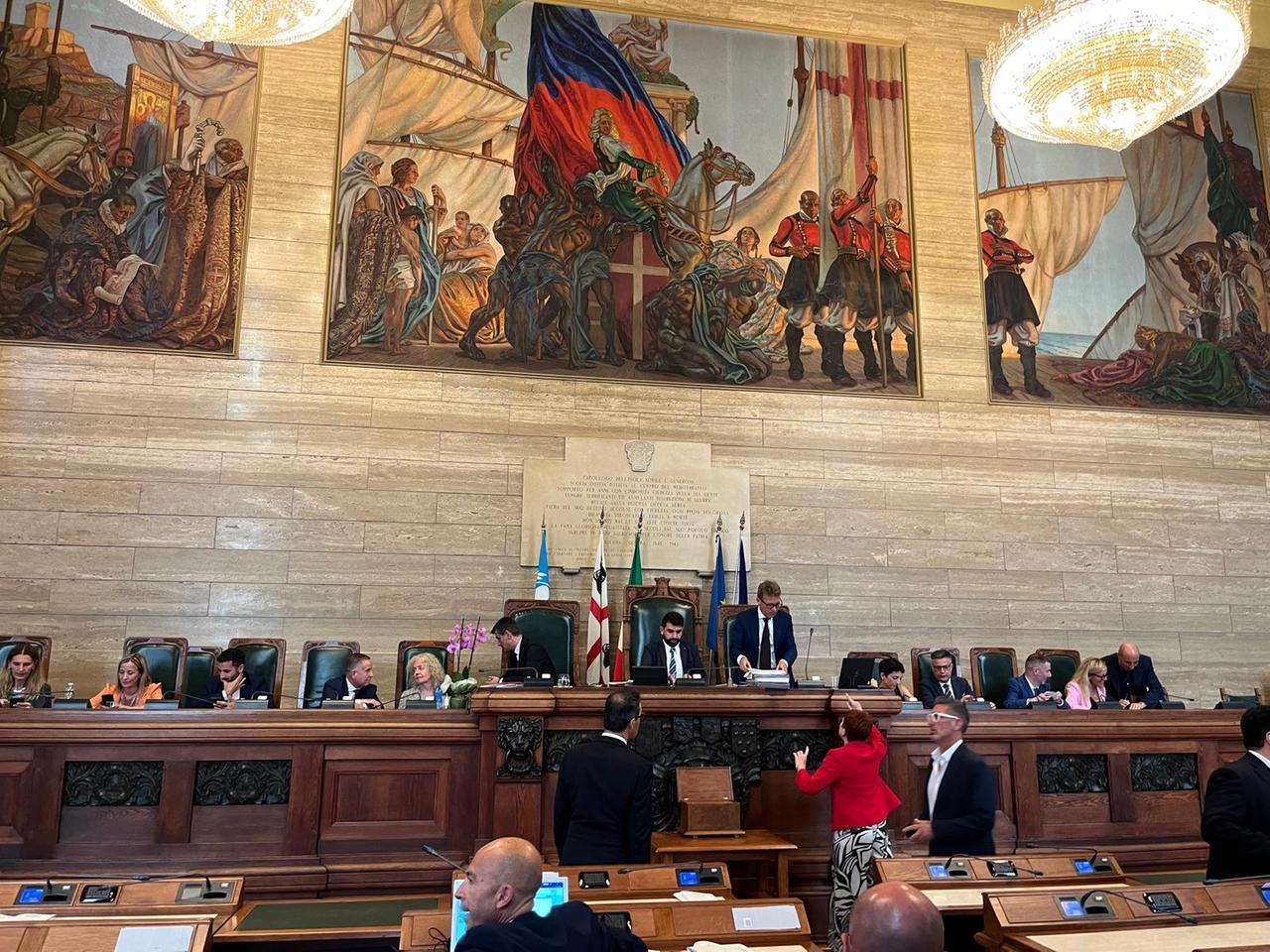 
	La giunta comunale appena insediata <em>(foto Mario Rosas)</em>

