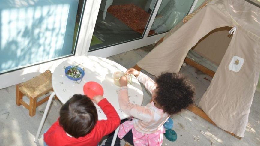 Modena, un bambino su tre è fuori dal nido: è incognita per 410 famiglie