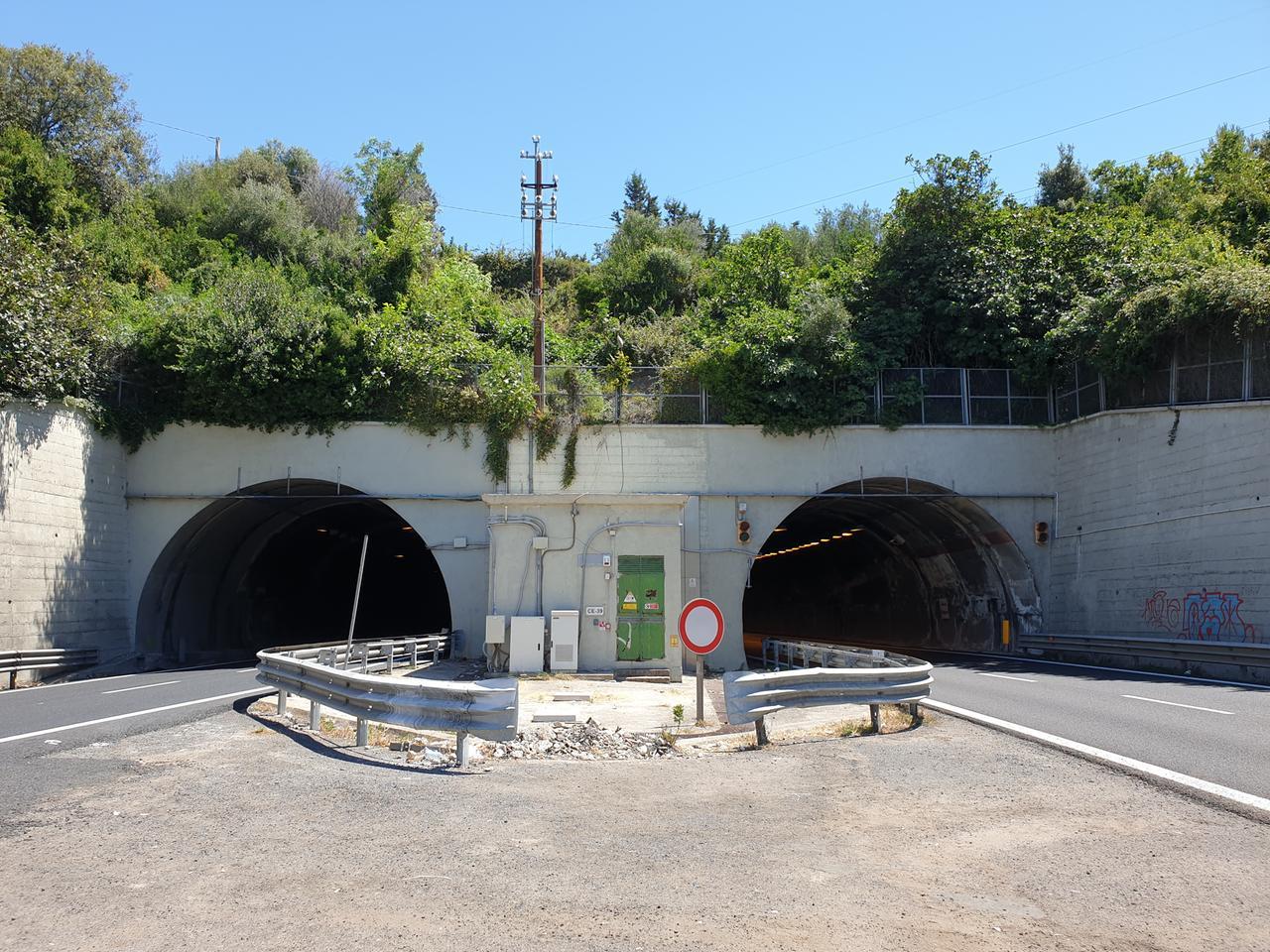 Chiusura notturna per le gallerie di Chighizzu alle porte di Sassari sulla 131: traffico deviato